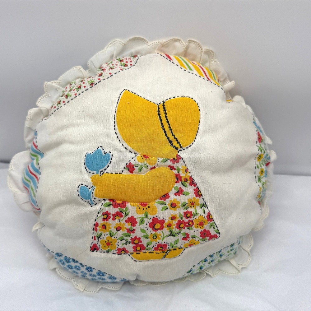 Sunbonnet Sue Pillow Handmade Applique Patchwork Ruffle Cottagecore Round